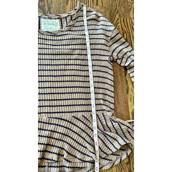 We The Free Women’s Tan & Navy Striped Oversized Peplum Top Blouse Size Small - Picture 6 of 7